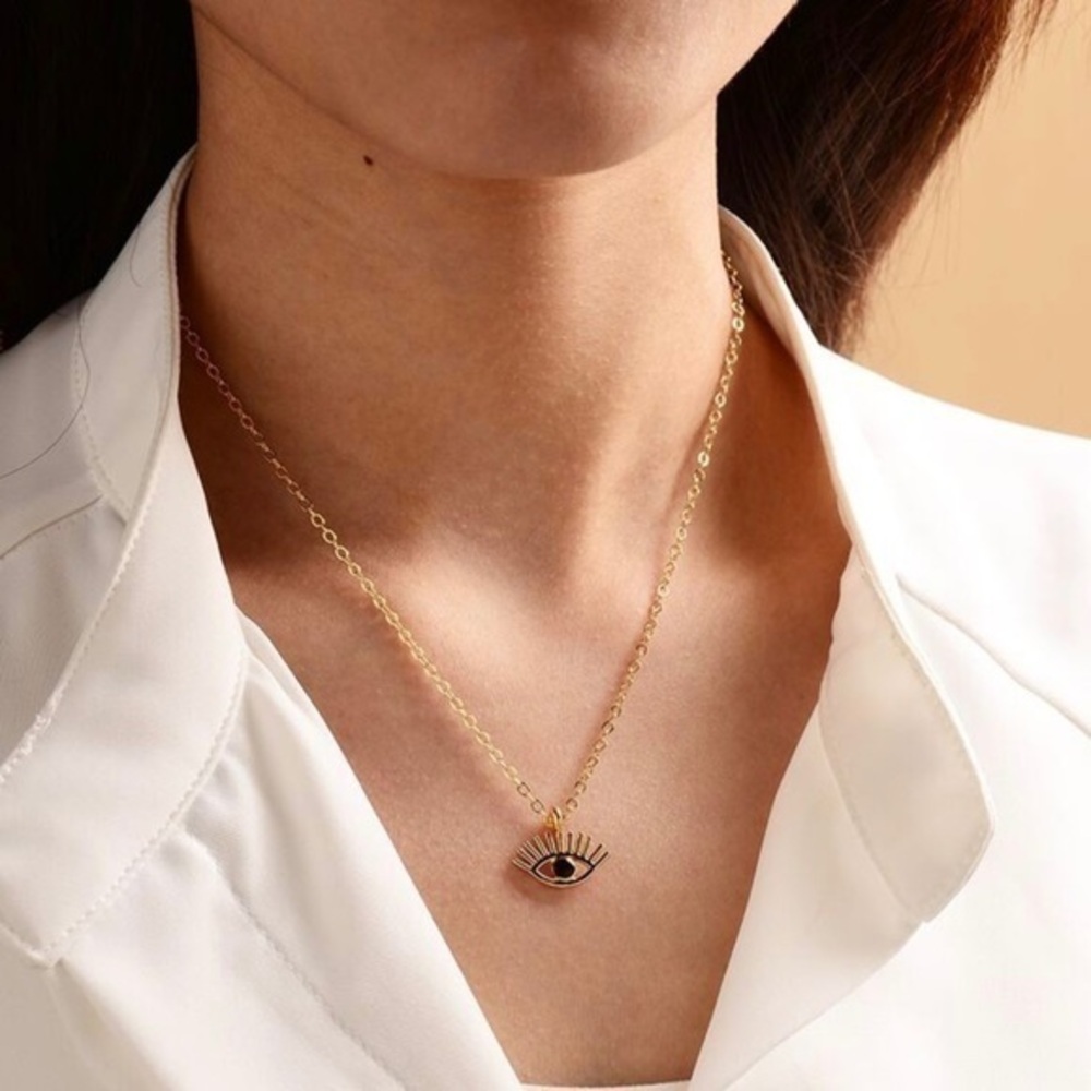 3/$30 💛 Dainty Evil Eye Pendant Necklace